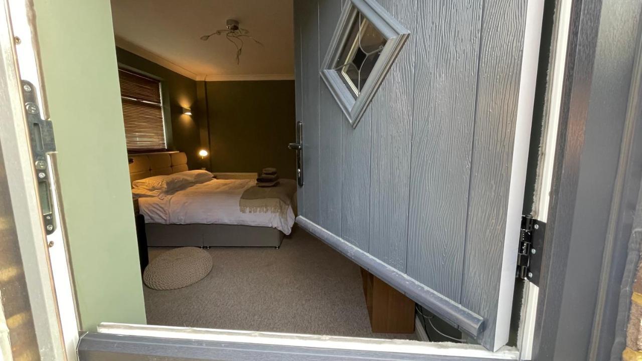 Fab Stay Uk - Coastal And Country Retreat With Free Secure Off Road Parking Minutes From Both Dover And Deal Bagian luar foto